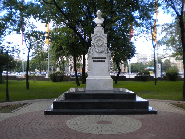 Памятник Кольцову