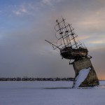 Памятник корабль Меркурий в Воронеже фото