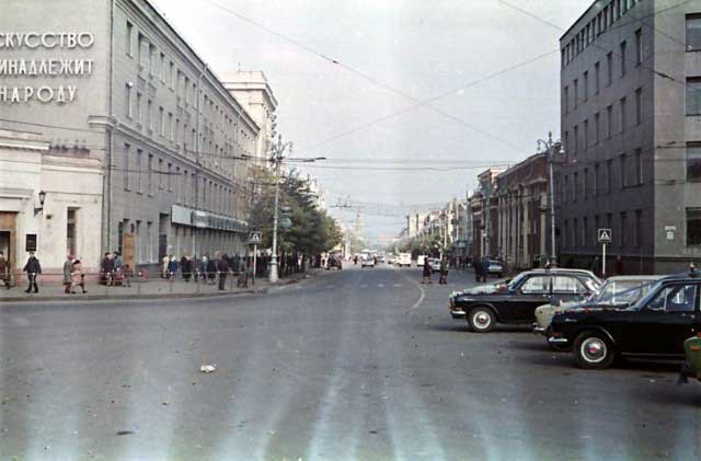 Проспект Революции в районе Кольцовского сквера в Воронеже фото