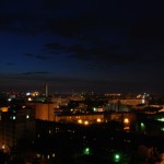 Вид ночью на правобережную часть города Воронежа фото