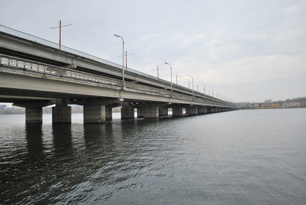 Северный мост - вид с набережной в Воронеже фото