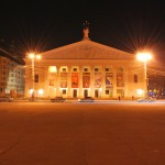Театр Оперы и балета ночью в Воронеже фото